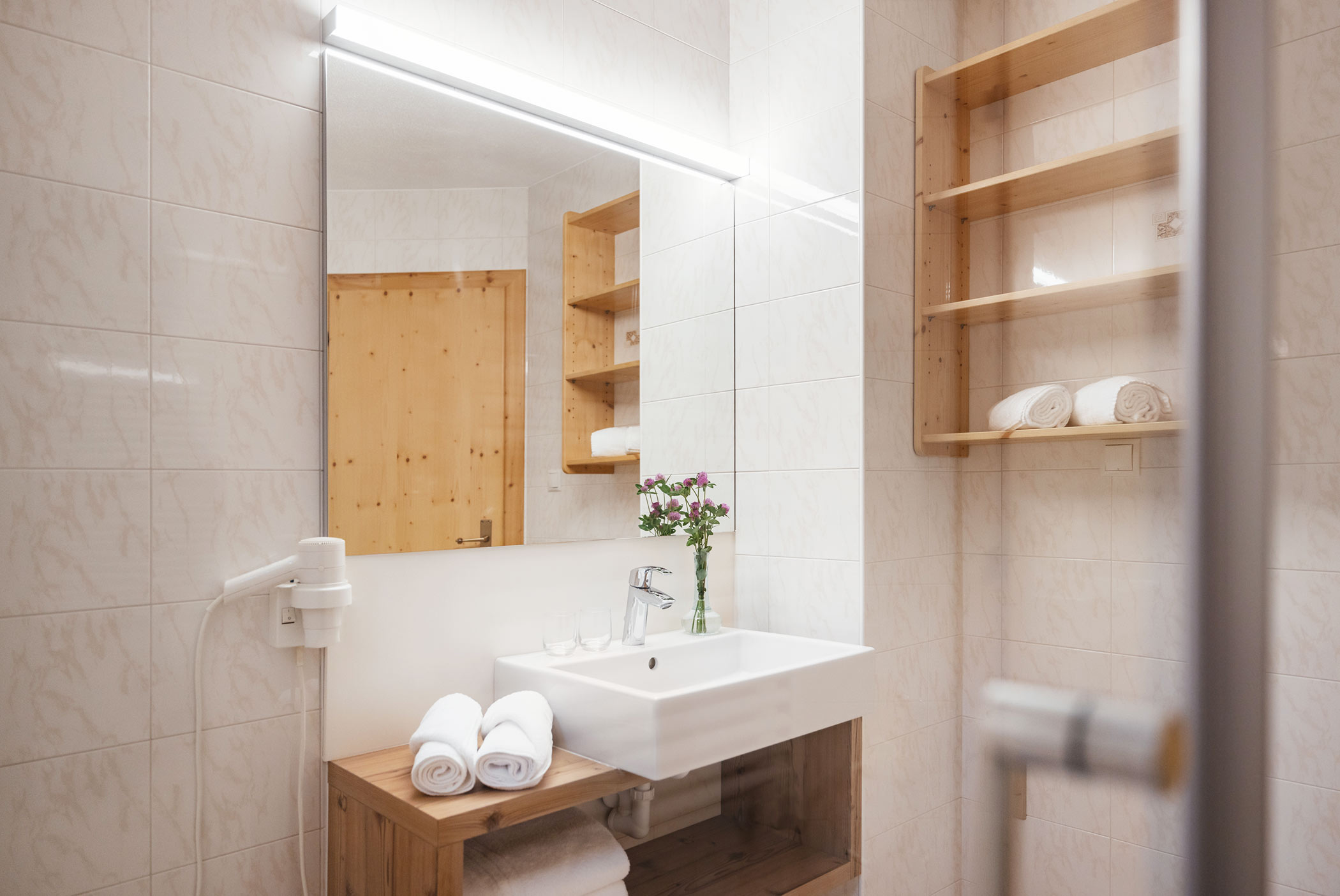 Ferienwohnung Sonne Badezimmer + Hshn